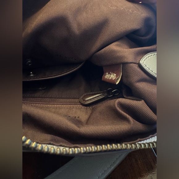 Coach Signature Chain Duffle - Picture 13 of 16